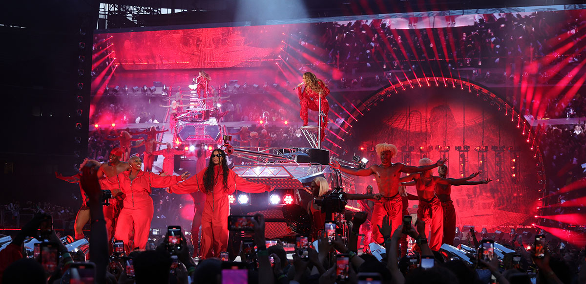Beyoncé thrills fans with spectacular opening night at Tottenham ...