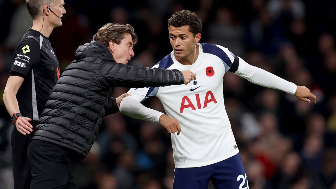 Brennan Johnson ngày càng hoàn thiện trong màu áo Gà Trống - Hành trình tỏa sáng cùng Tottenham Brennan Johnson ngày càng hoàn thiện trong màu áo Gà Trống - Hành trình tỏa sáng cùng Tottenham