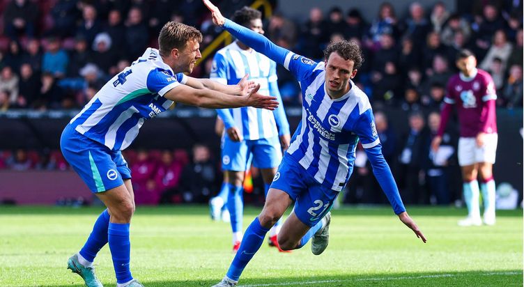 Mats Wieffer scores Brighton's second goal at Burnley