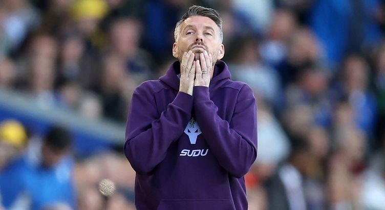Wolves - Rob Edwards pictured during Wolves' 3-0 loss at Leeds