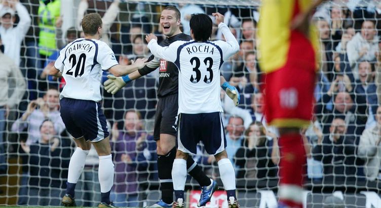 Paul Robinson celebrates his goal against Watford with Michael Dawson and Ricardo Rocha - March, 2007