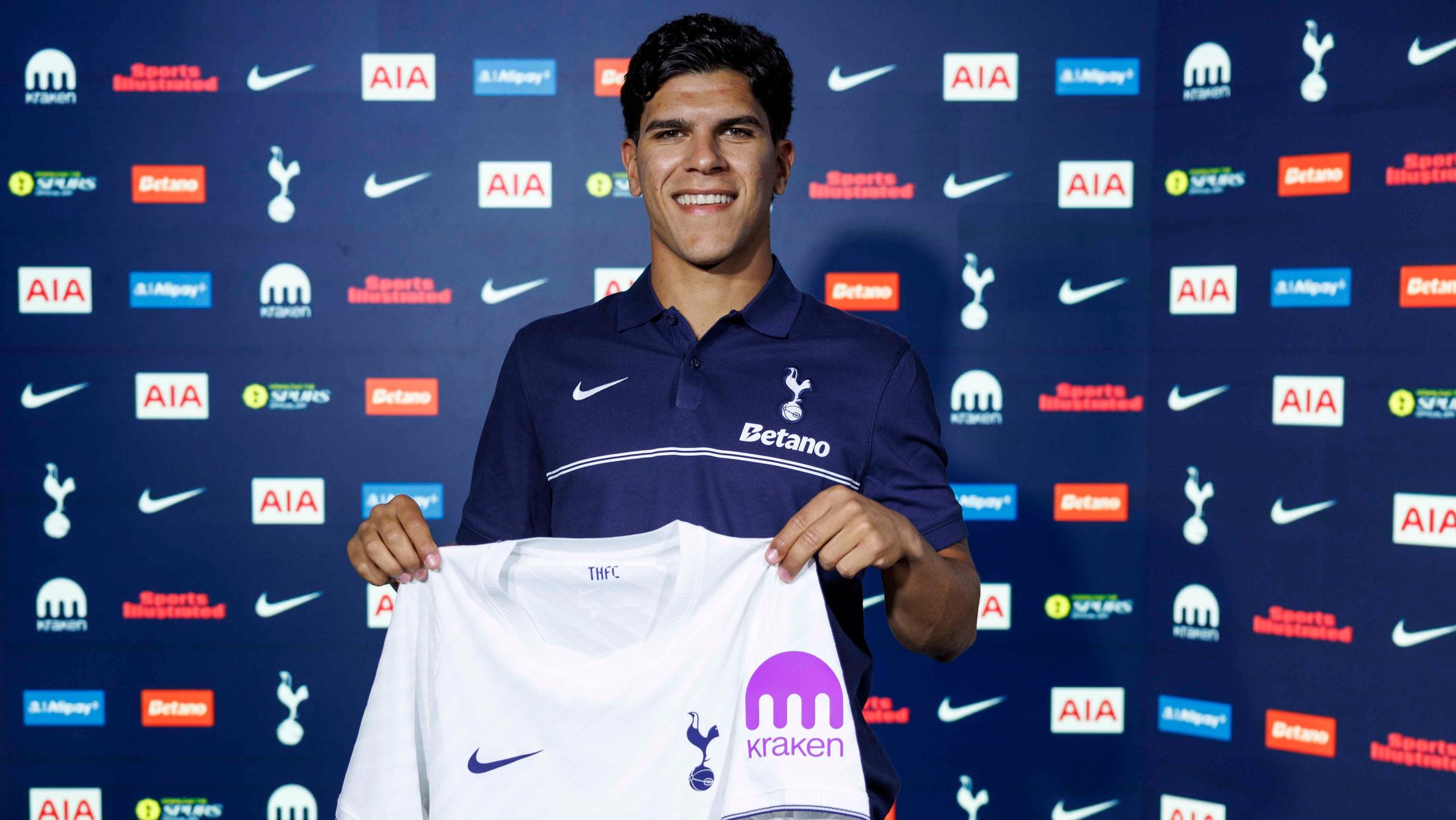 Tottenham hierarchy delighted with Mateus Fernandes signing.