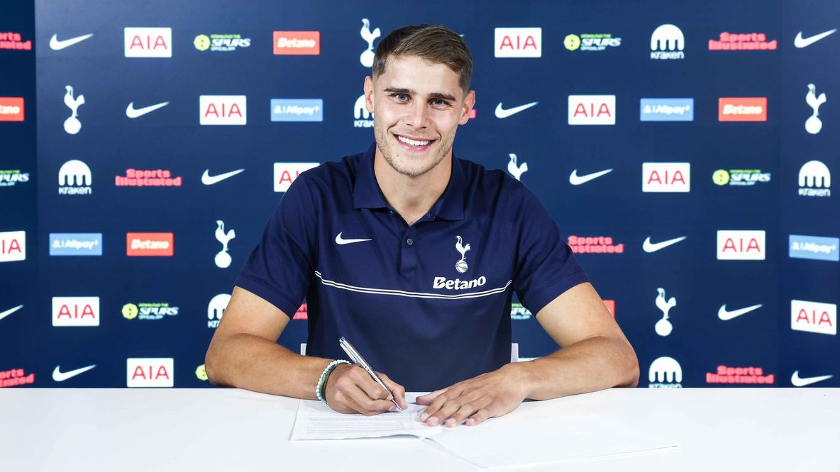 Micky van de Ven signs his new deal - August 2026