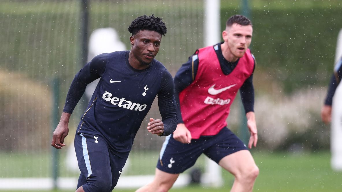 Mohammed Kudus Andy Robertson training 8 September 2026