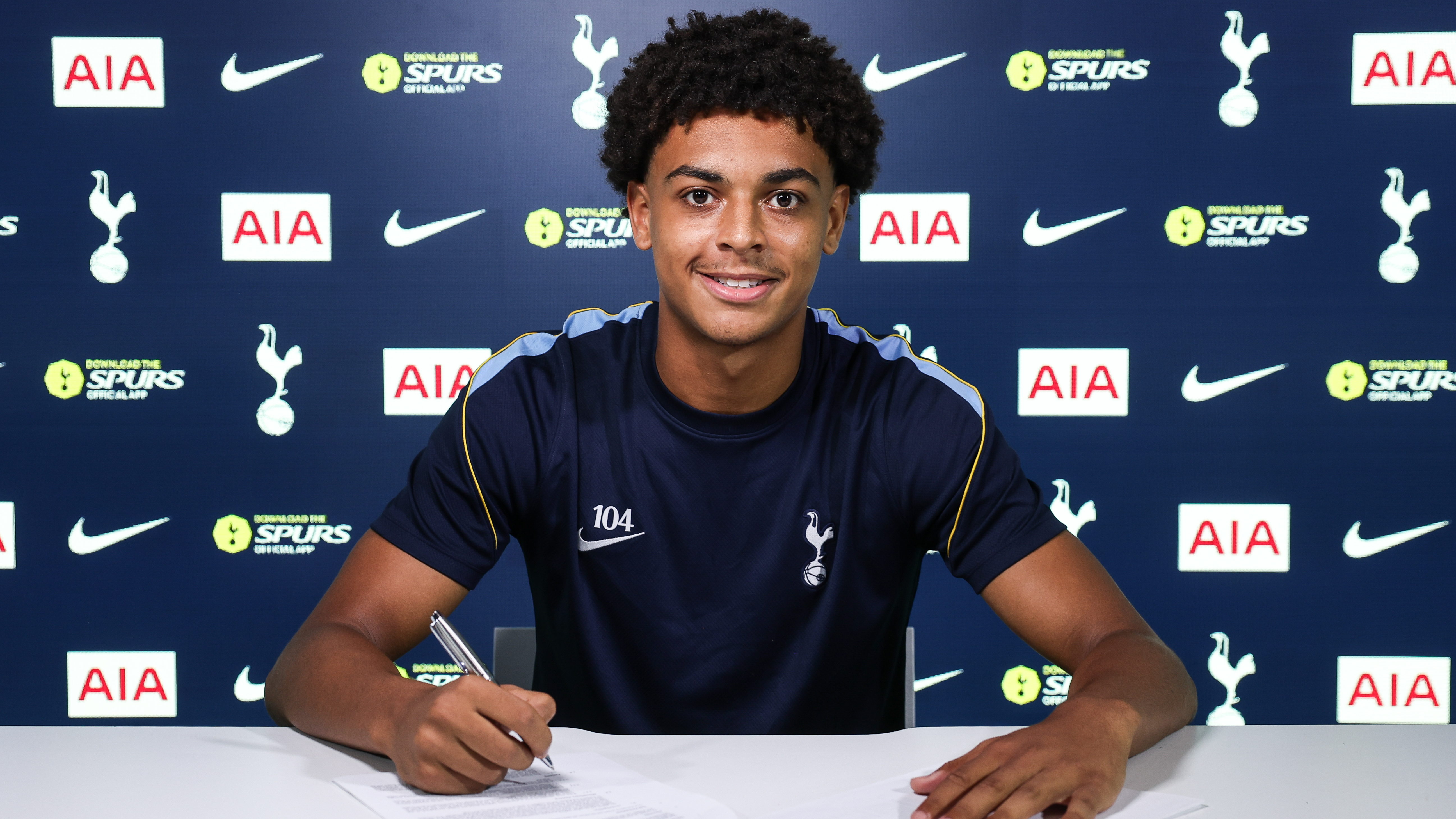 Adedeji joins Under-21s - Tottenham Hotspur