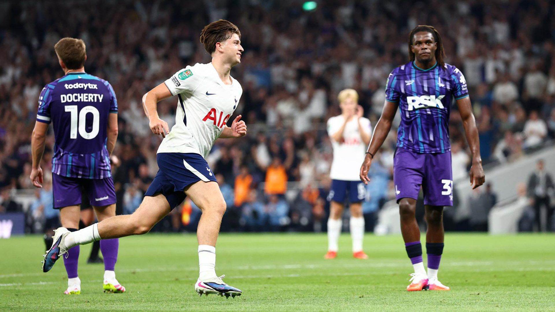 5Q | Mikey Moore: “Playing in front of our fans, singing my name – it’s what you dream of” - Tottenham Hotspur