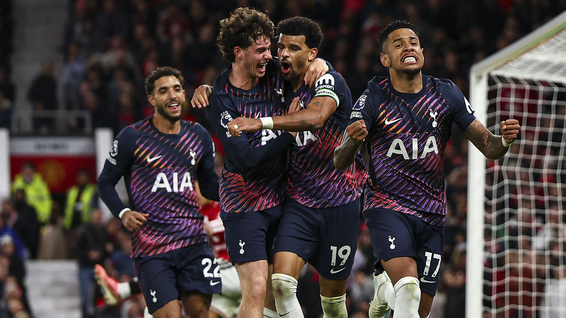 Roberto on why he made Dominic Solanke captain at Old Trafford - Tottenham Hotspur